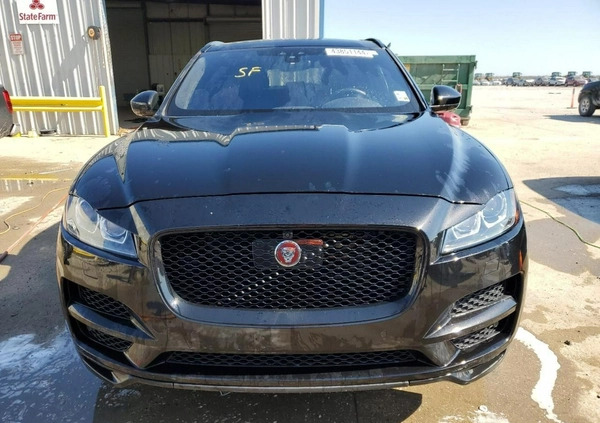 Jaguar F-Pace cena 60300 przebieg: 59643, rok produkcji 2019 z Blachownia małe 67